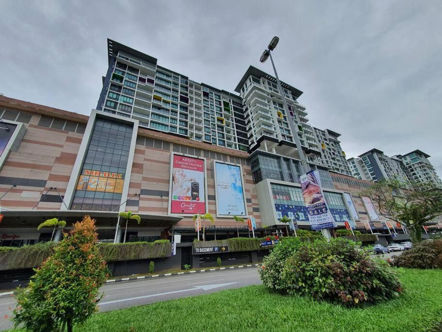 Lovely Jazz 1 3Bedrooms With 2 Card Lv9 Kuching Ngoại thất bức ảnh